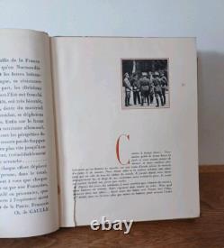 Jean Eparvier / A Paris Sous la Botte des Nazis 1st Edition 1944 Hardcover Book