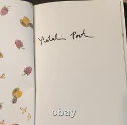 Natalie Portman Autograph Signed Fables 1st Edition Book Star Wars Thor