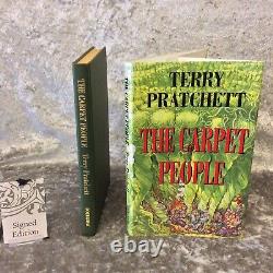 The Carpet People Terry Pratchett Signed First Edition Rev 1/1 HDK Book 1992