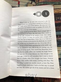 The Hunger Games SIGNED US 1st Paperback Edition Book By Suzanne Collins