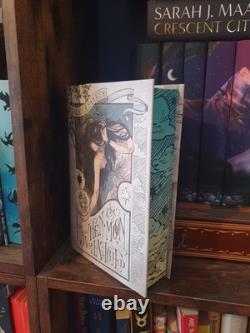 When The Moon Hatched HAND SIGNED Harry Hartog Import 1st Ed, Aus/NZ Exclusive